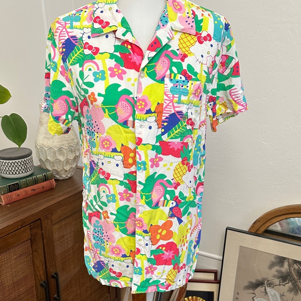 Hello Kitty Hawaiin Graphic Short Sleeve button up shirt sanrio